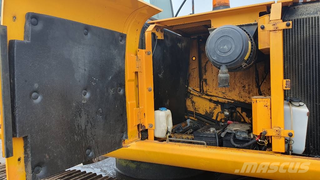 JCB JS 220 LC Escavatori cingolati