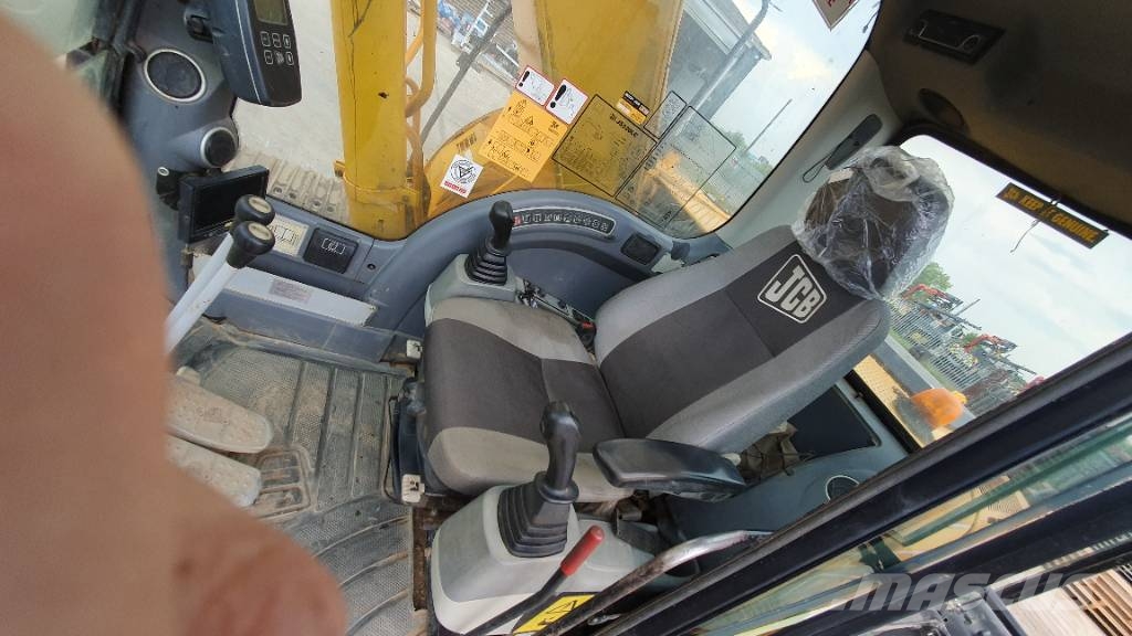 JCB JS 220 LC Escavatori cingolati