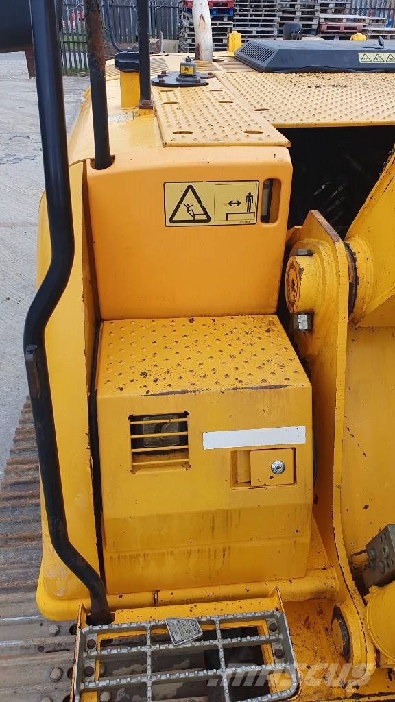 JCB JS 220 LC Escavatori cingolati