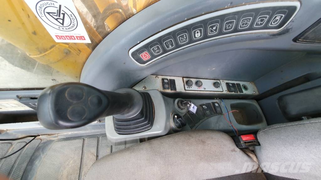 JCB JS 220 LC Escavatori cingolati