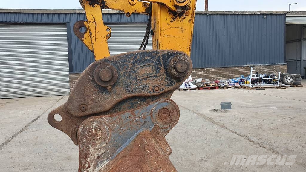JCB JS 220 LC Escavatori cingolati