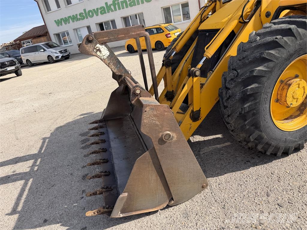 JCB 4CX VIN 301 Frontaliniai krautuvai ir ekskavatoriai