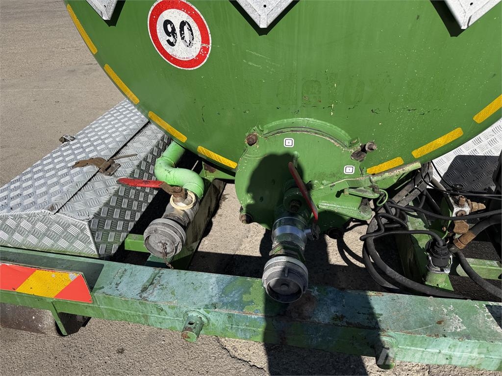 VIN 426 - STS KOVO CISTERNA 12000 l PHM VIN 426 Вантажівки-цистерни