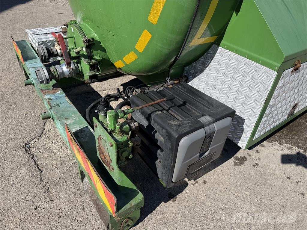 VIN 426 - STS KOVO CISTERNA 12000 l PHM VIN 426 Вантажівки-цистерни