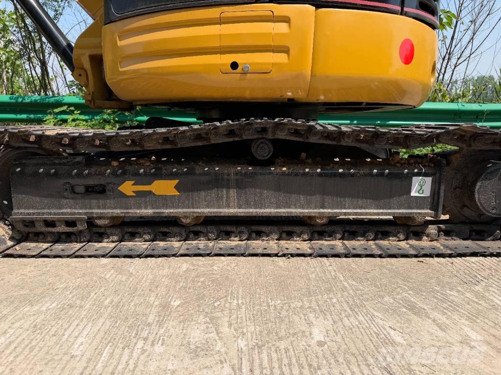 CAT 305 C CR 소형 굴삭기 7톤 미만
