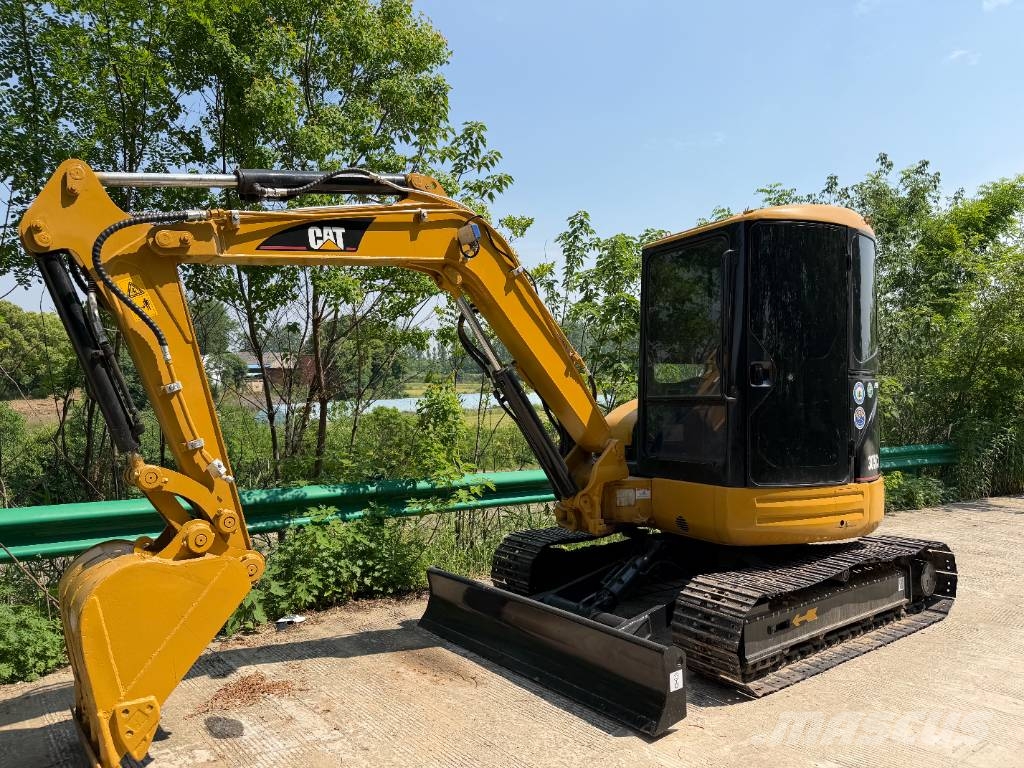 CAT 305 C CR 소형 굴삭기 7톤 미만