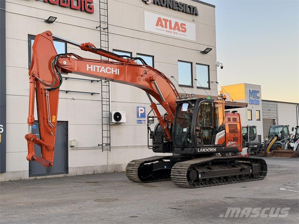 Hitachi ZX225USLC-7 Kāpurķēžu ekskavatori