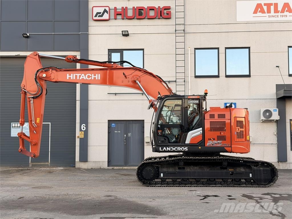 Hitachi ZX225USLC-7 Kāpurķēžu ekskavatori