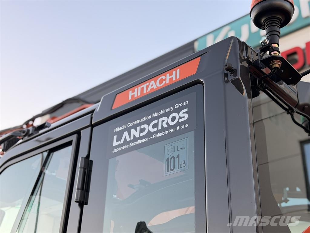 Hitachi ZX225USLC-7 Kāpurķēžu ekskavatori