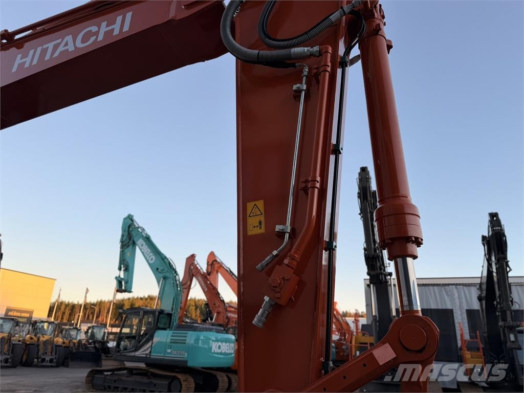 Hitachi ZX225USLC-7 Kāpurķēžu ekskavatori