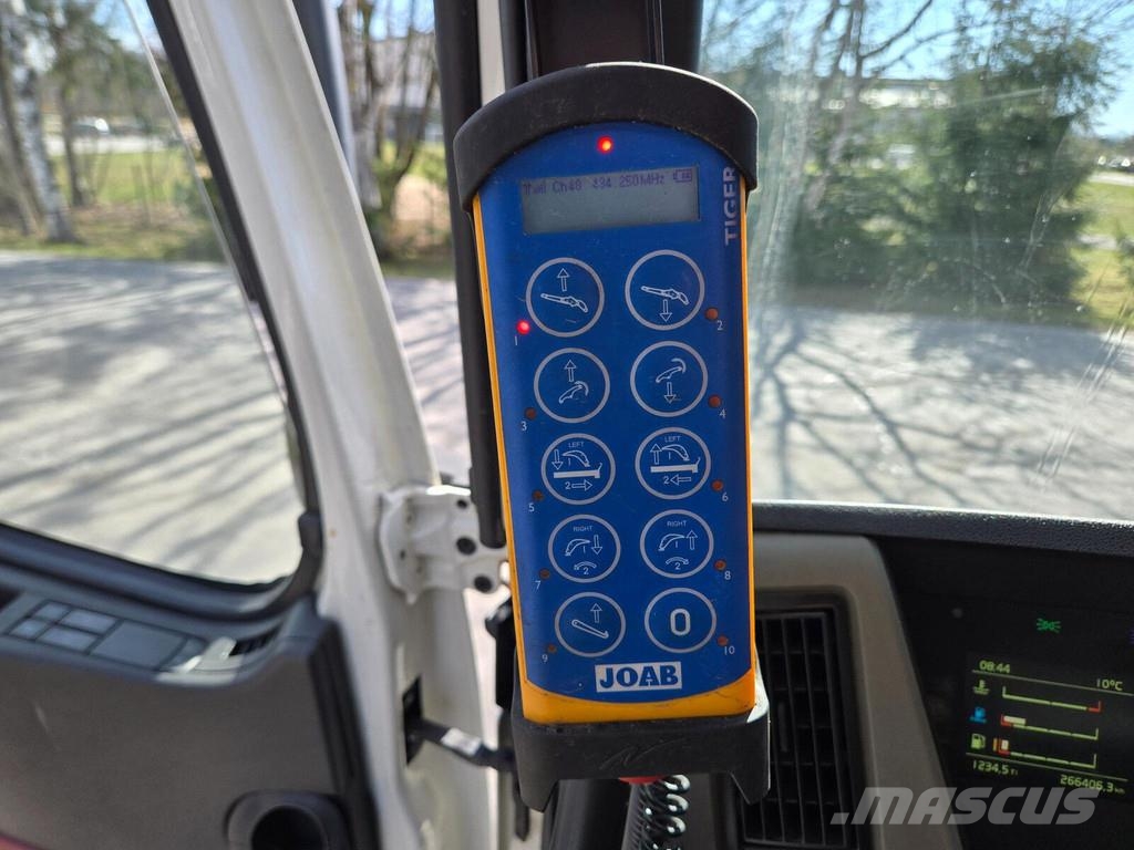 Volvo FM380 6X2 JOAB 2 CONTAINER Camiones portacubetas
