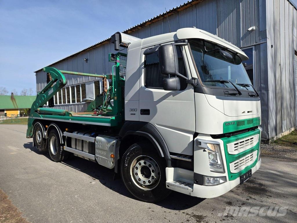 Volvo FM380 6X2 JOAB 2 CONTAINER Camiones portacubetas