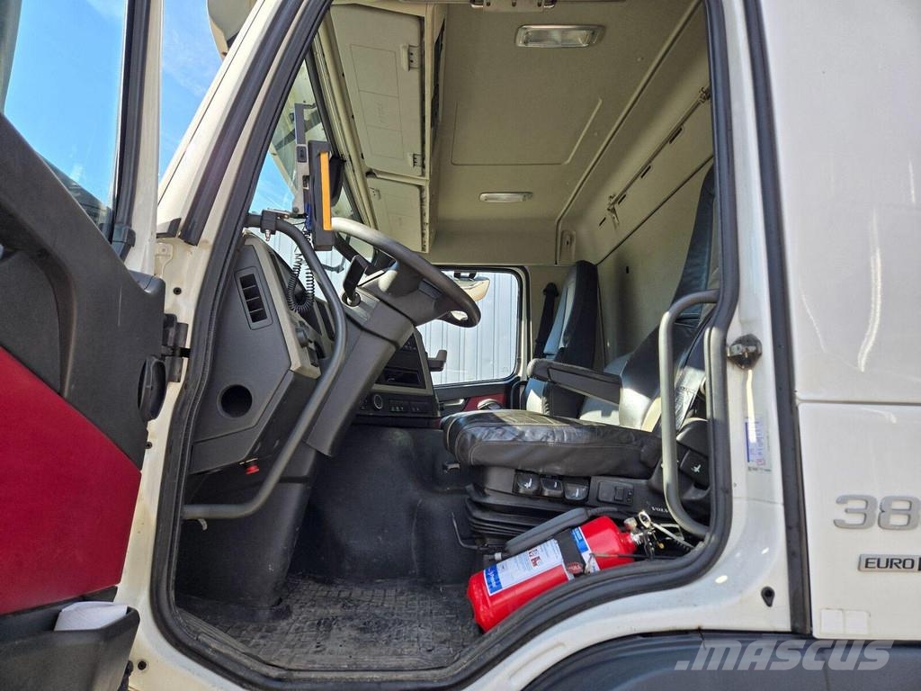 Volvo FM380 6X2 JOAB 2 CONTAINER Camiones portacubetas