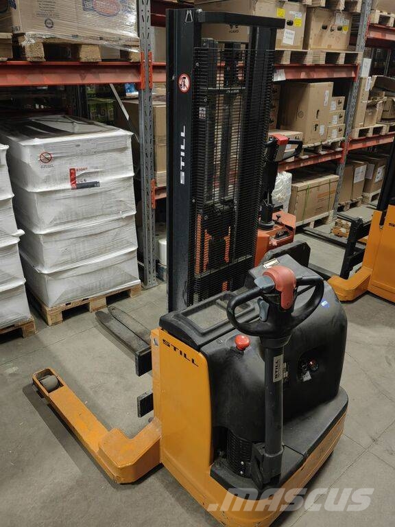 Still EGP 14 Pedestrian stackers