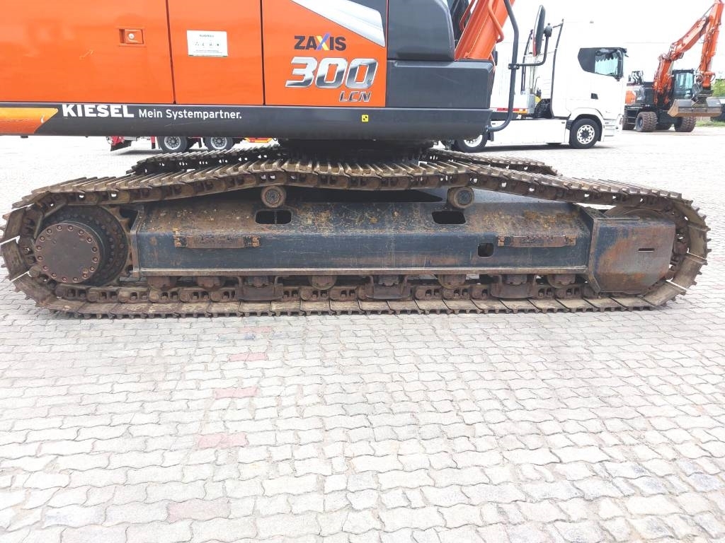 Hitachi ZX 300 LCN-7 履带挖掘机