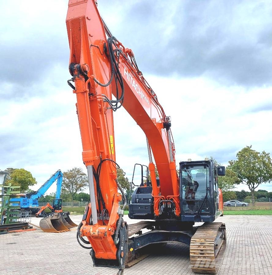 Hitachi ZX 300 LCN-7 履带挖掘机