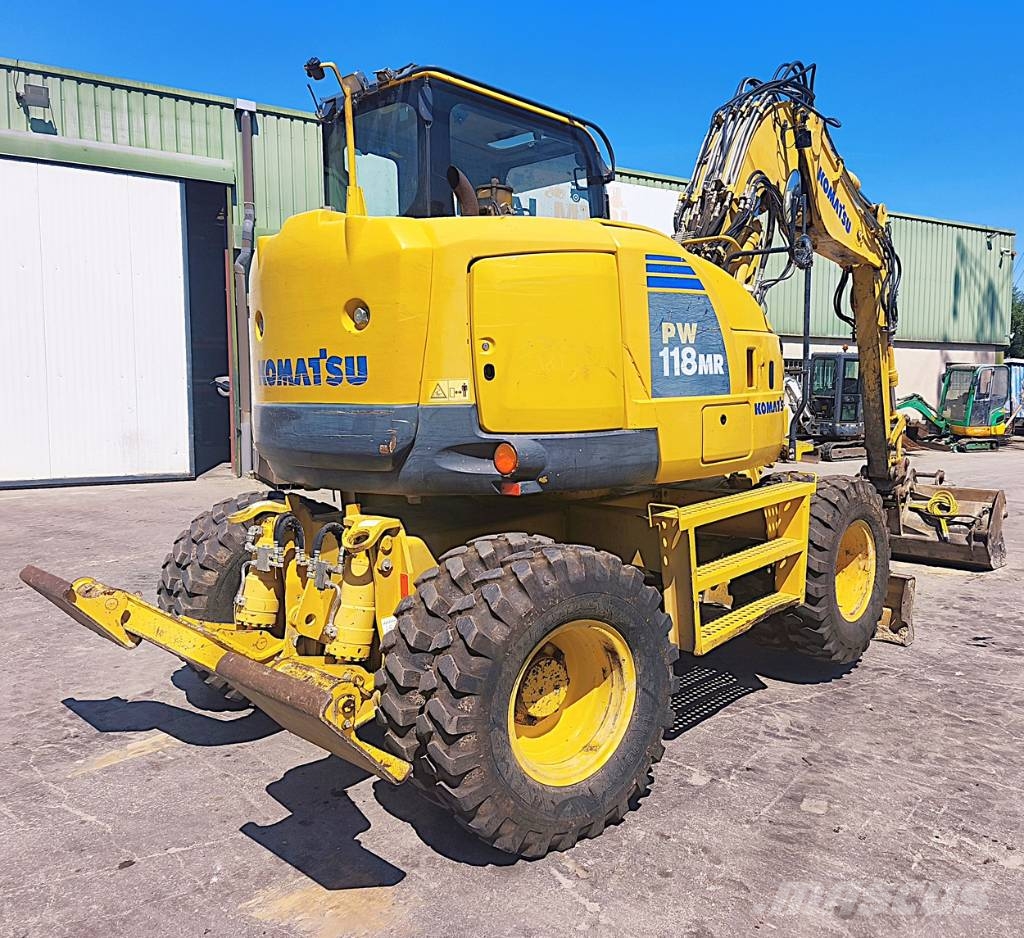 Komatsu PW 118 MR-8 حفارات بعجل