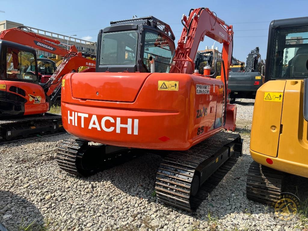 Hitachi Zaxis 85 U Bageri gusjeničari