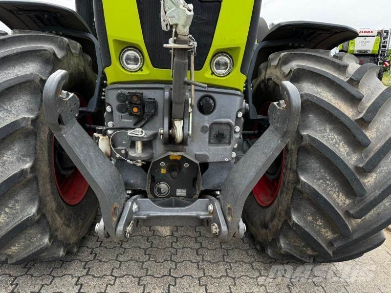 CLAAS AXION 830 트랙터