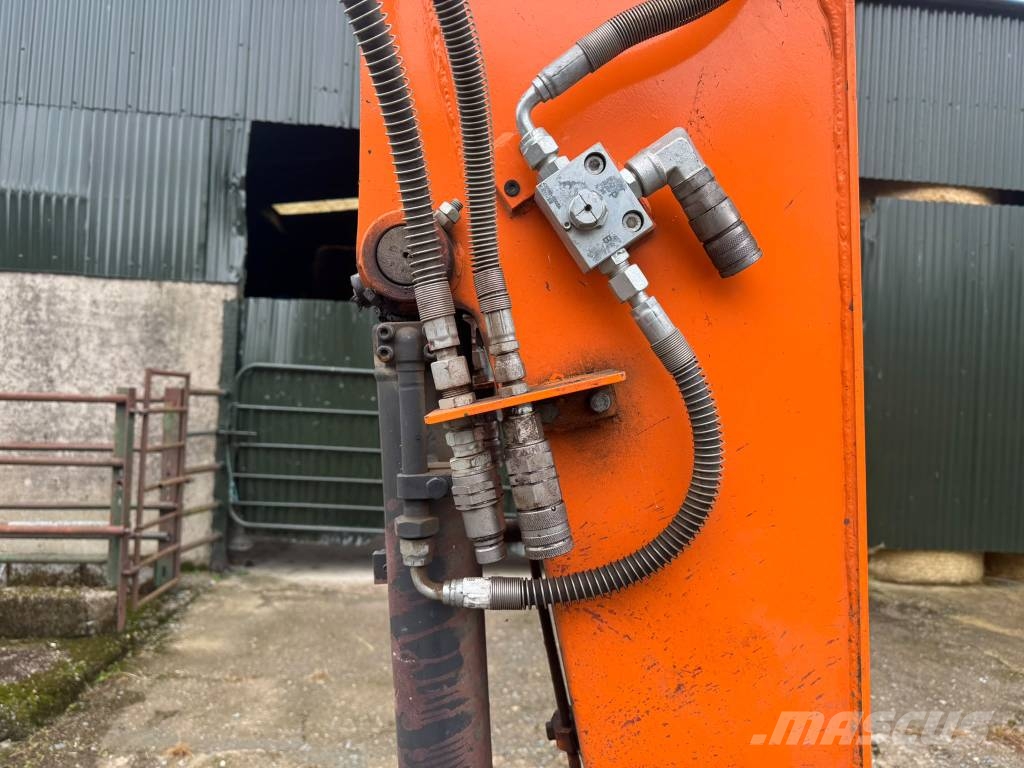 Doosan DX 57 W-7 Pelle sur pneus