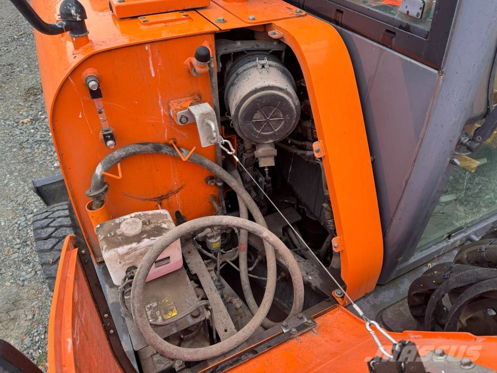 Doosan DX 57 W-7 Pelle sur pneus
