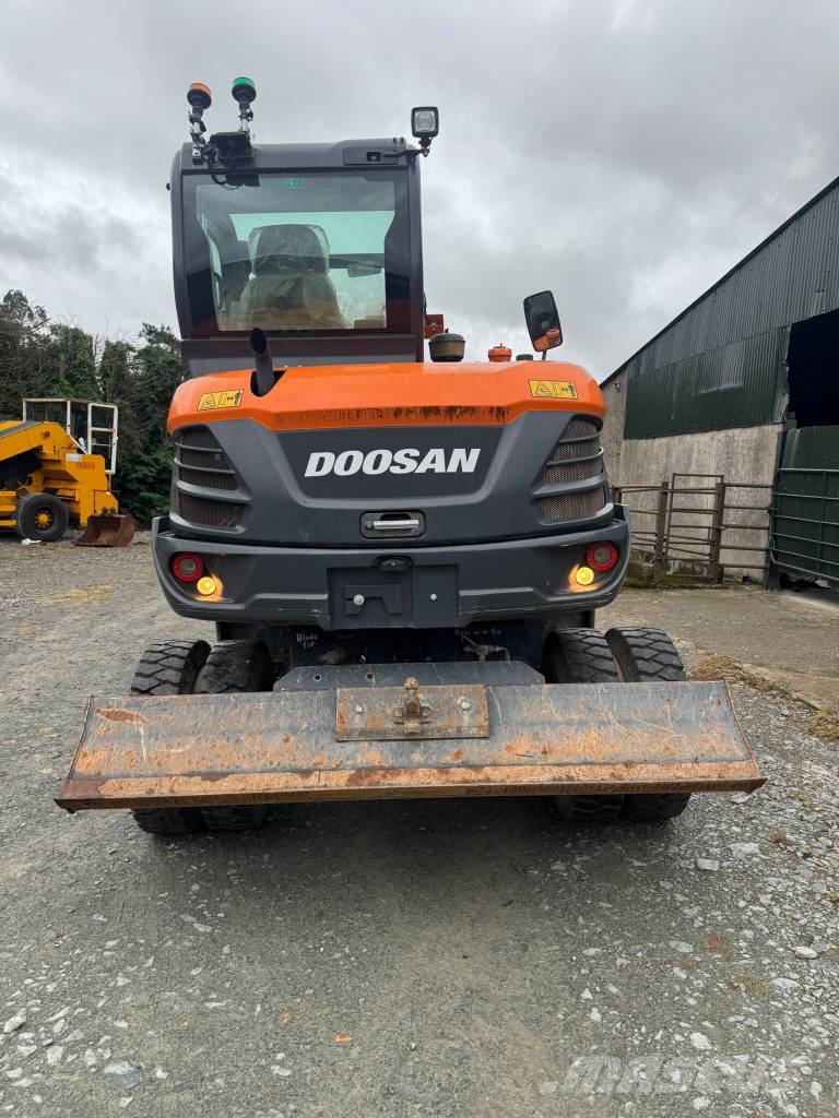 Doosan DX 57 W-7 Pelle sur pneus
