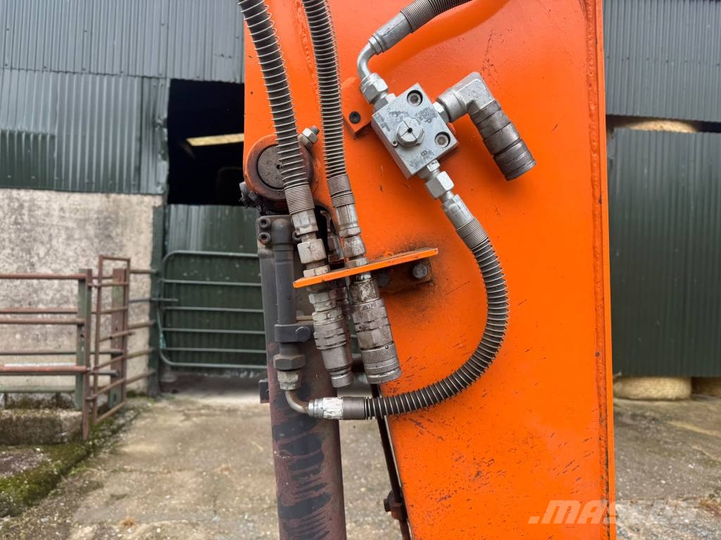Doosan DX 57 W-7 Pelle sur pneus