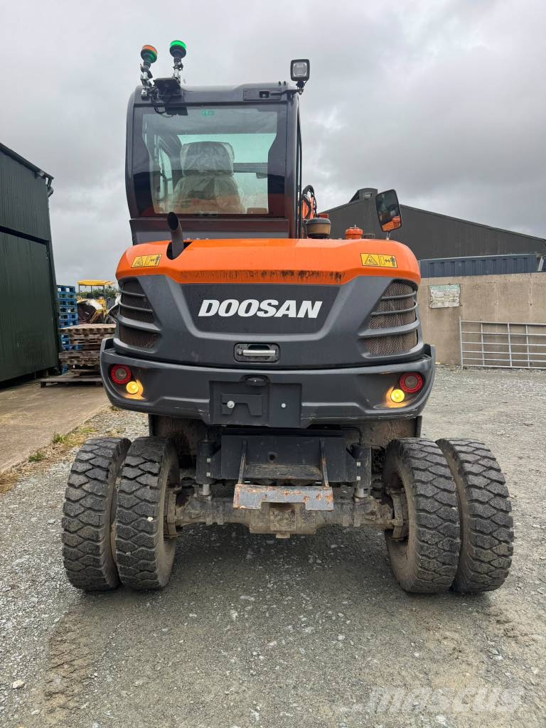 Doosan DX 57 W-7 Pelle sur pneus