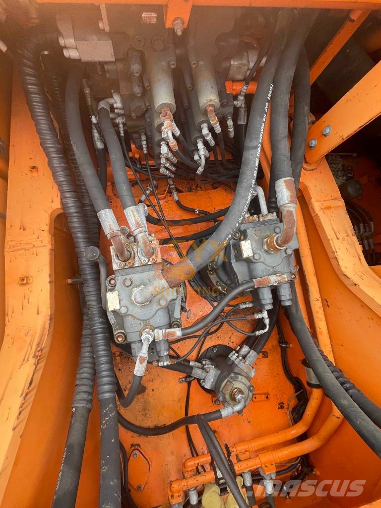 Doosan DX 500 LCA Kāpurķēžu ekskavatori