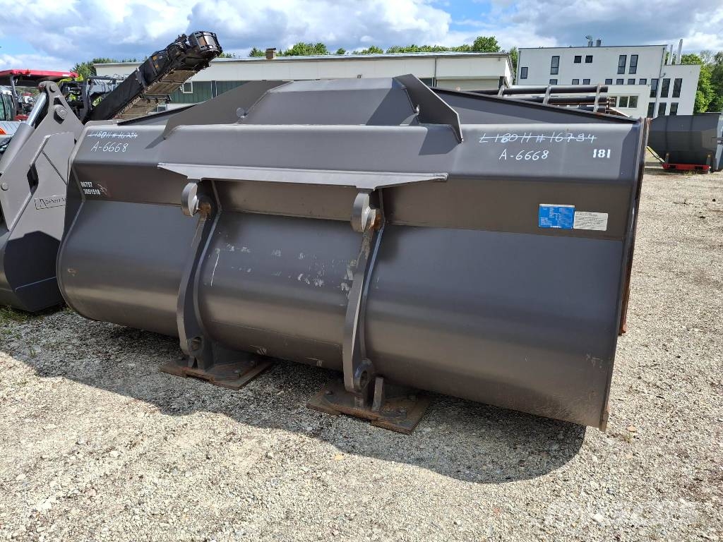 Volvo Schaufel L180 L180 WLA86757 #A-6668 Cucharones