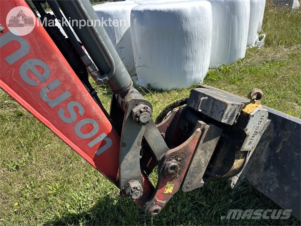 Neuson 50z3 RD حفارات زحافة