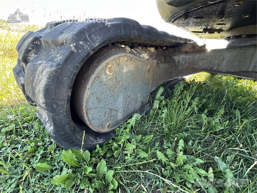 Neuson 50z3 RD حفارات زحافة