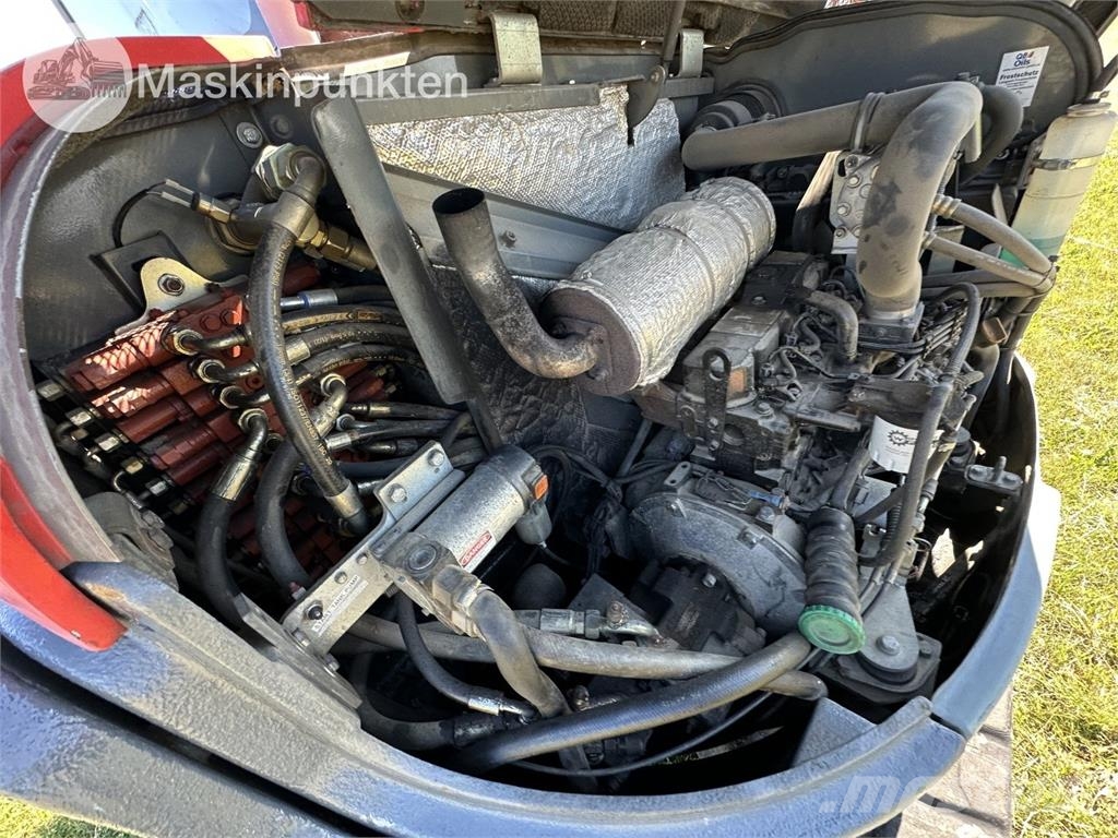 Neuson 50z3 RD حفارات زحافة