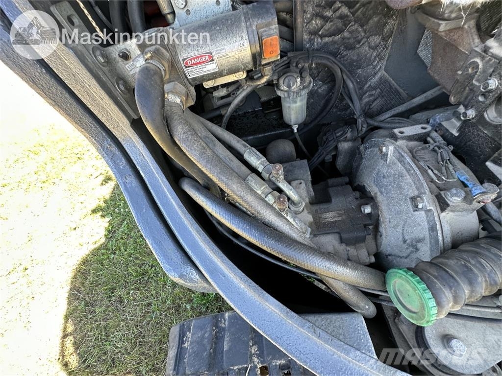 Neuson 50z3 RD حفارات زحافة