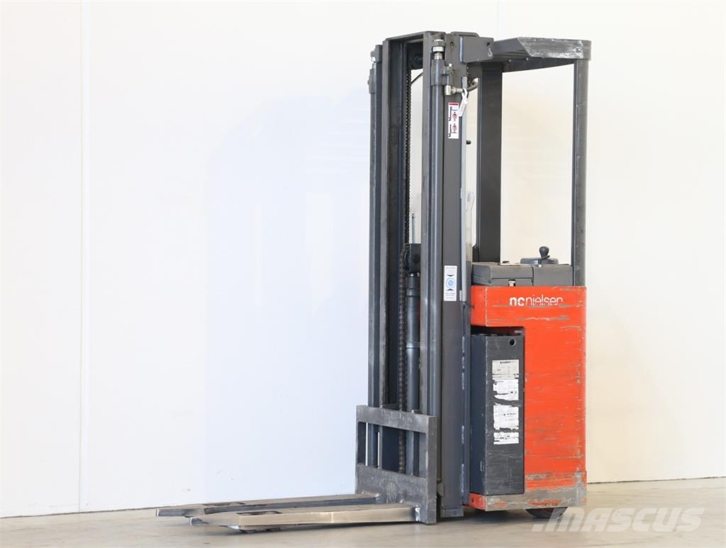 NCN AJN 160 Pedestrian stacker