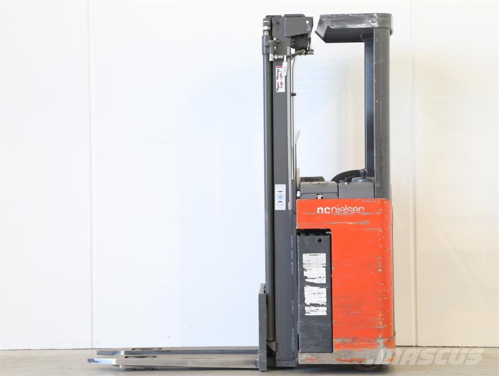 NCN AJN 160 Pedestrian stacker