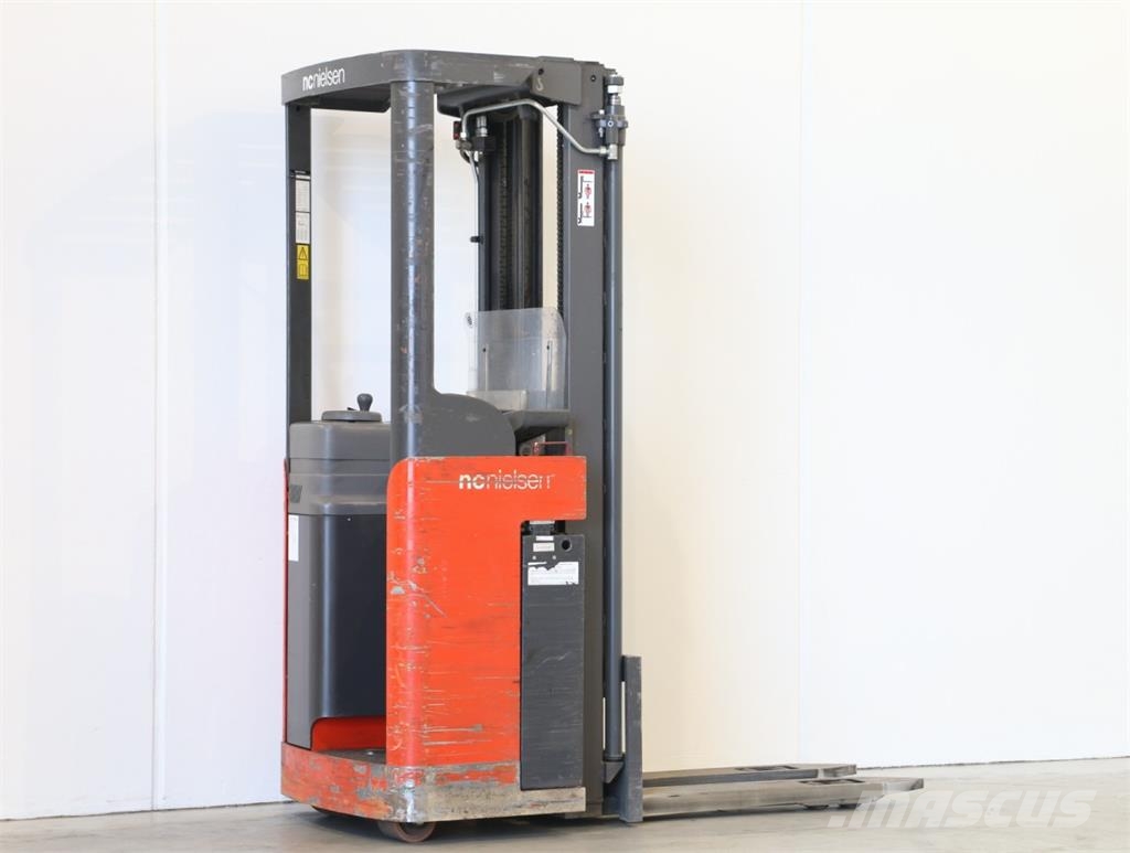 NCN AJN 160 Pedestrian stacker