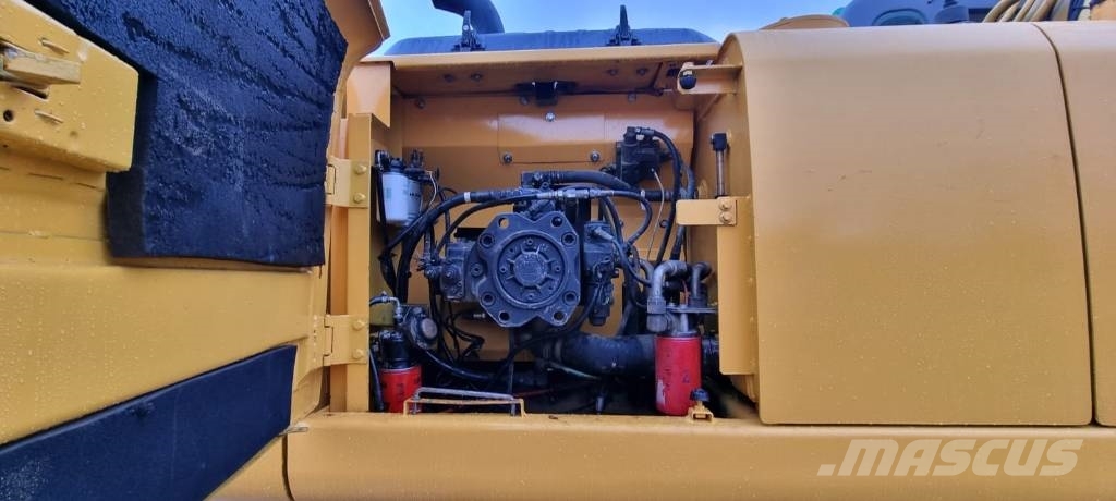 New Holland 215 B Crawler excavators