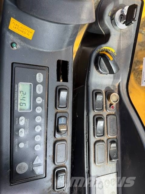 New Holland E 140 C SR حفارات زحافة
