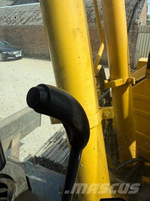 New Holland E 140 C SR حفارات زحافة