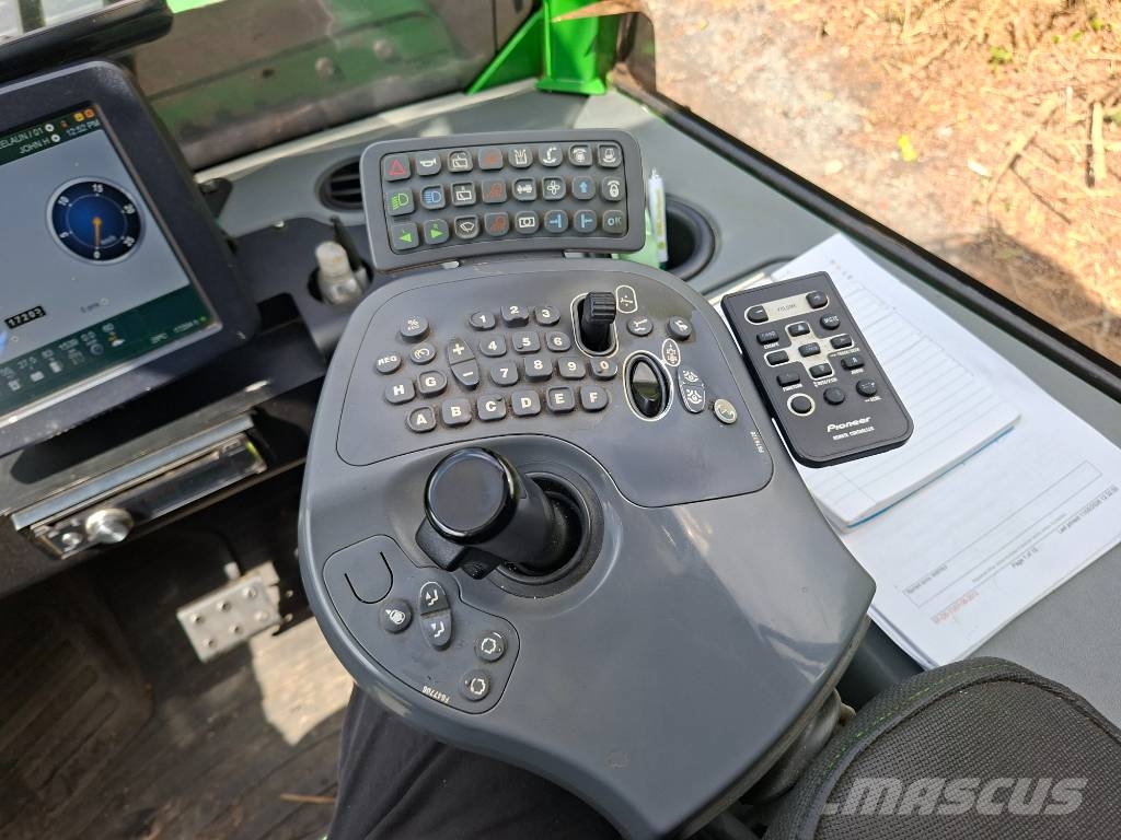 John Deere 1010 E Forwarders