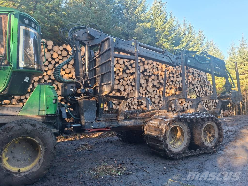 John Deere 1010 E Forwarders