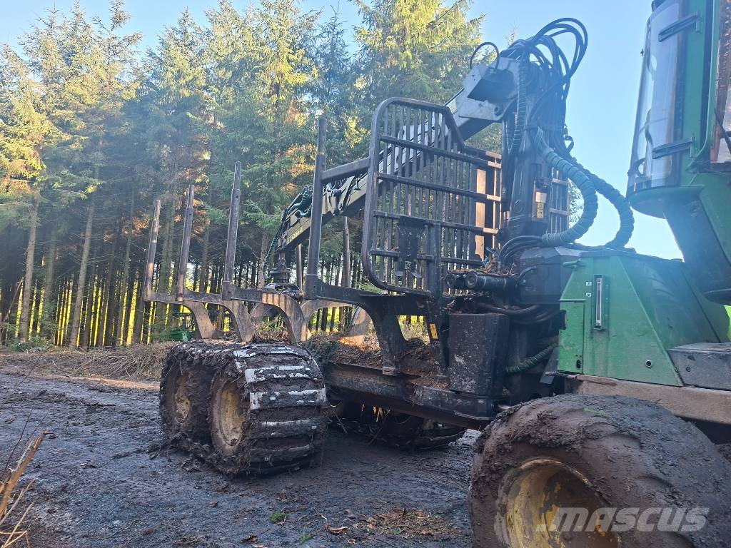 John Deere 1010 E Forwarders