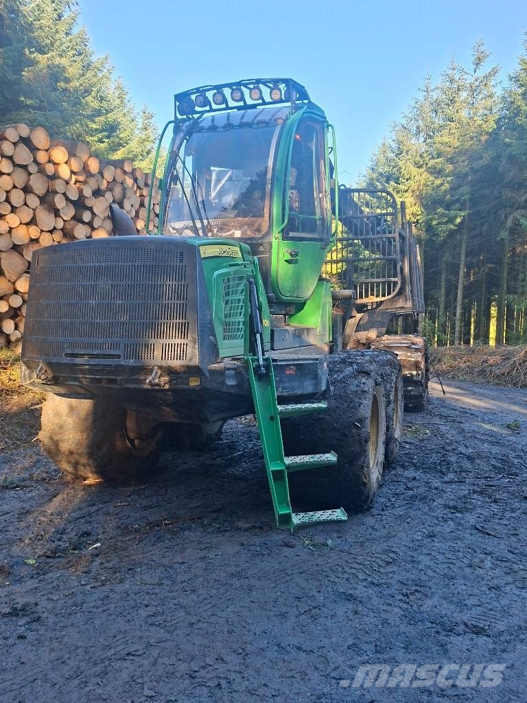 John Deere 1010 E Forwarders