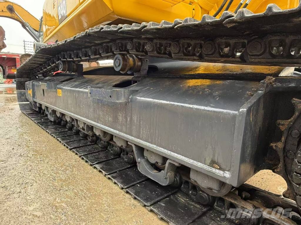 Komatsu PC 240 LC Escavatori cingolati