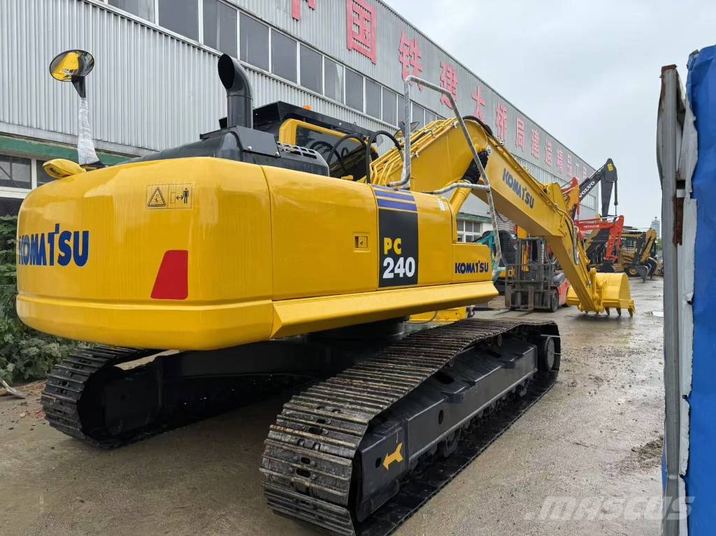 Komatsu PC 240 LC Escavatori cingolati