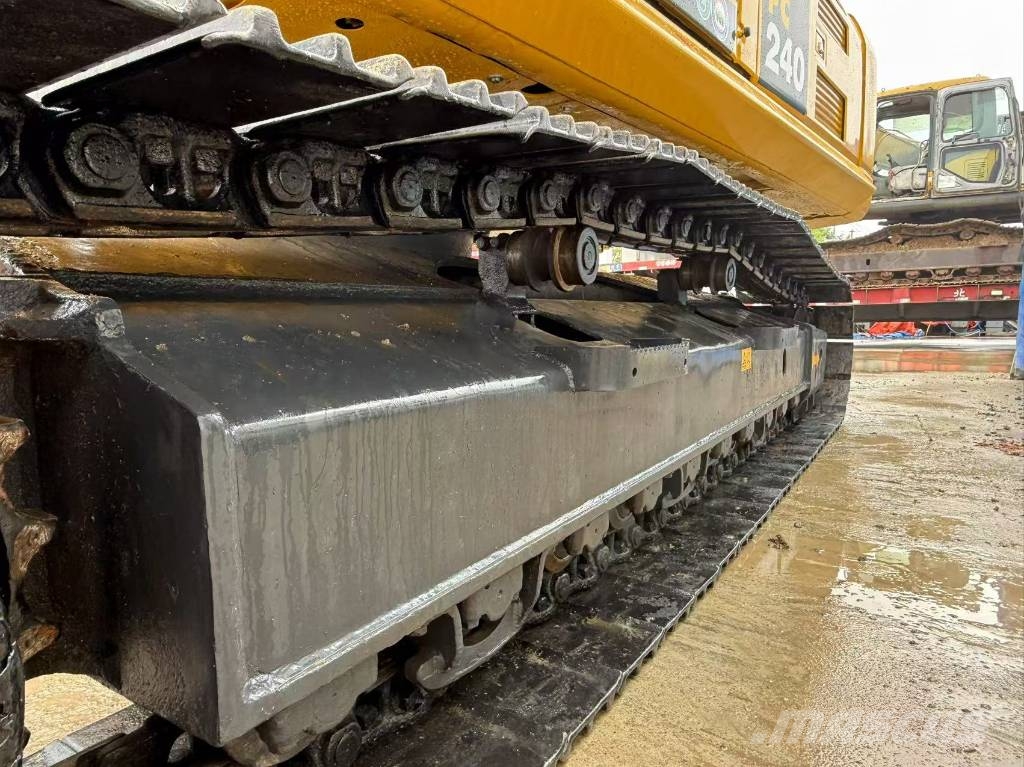 Komatsu PC 240 LC Escavatori cingolati