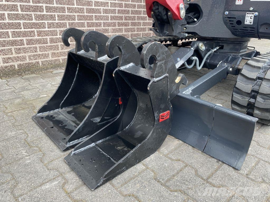 Yanmar SV17VT 小型挖掘机
