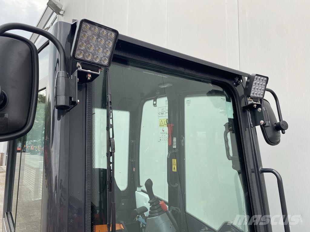 Yanmar SV17VT 小型挖掘机