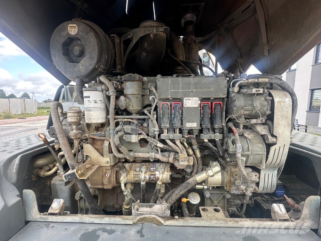 Liebherr L 556 لوادر بعجل